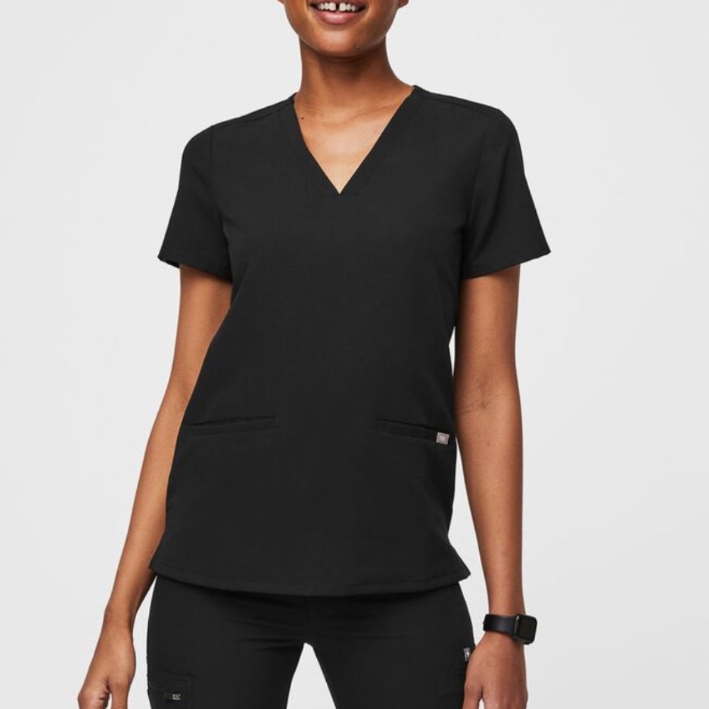 Black Casma - Three-Pocket Scrub Top